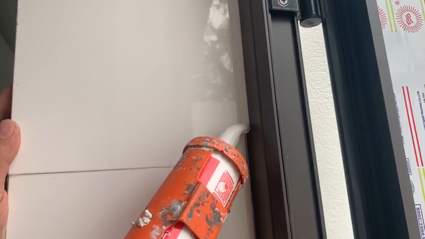 Keo silicone nhôm kính | Glass & metal sealant AS208 2 Bơm keo silicione as208 cho cửa nhôm kính
